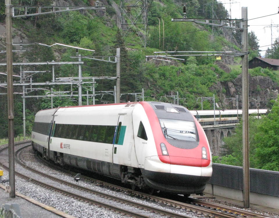 sbb icn neigezug tilting train on gotthard route