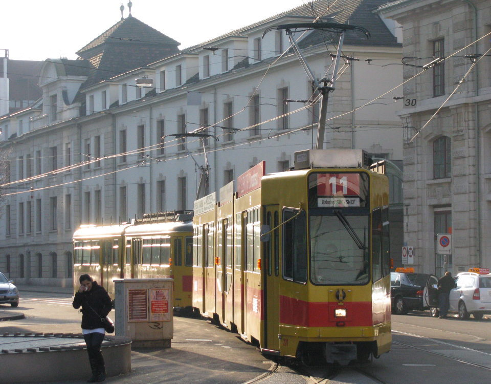 BLT tram Basel SBB