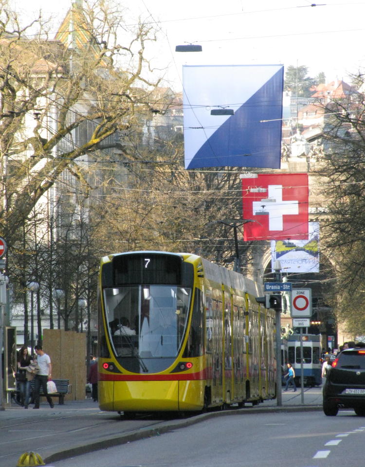 tango tram bahnhofstrasse zurich