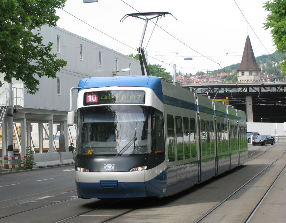 VBZ Cobra tram