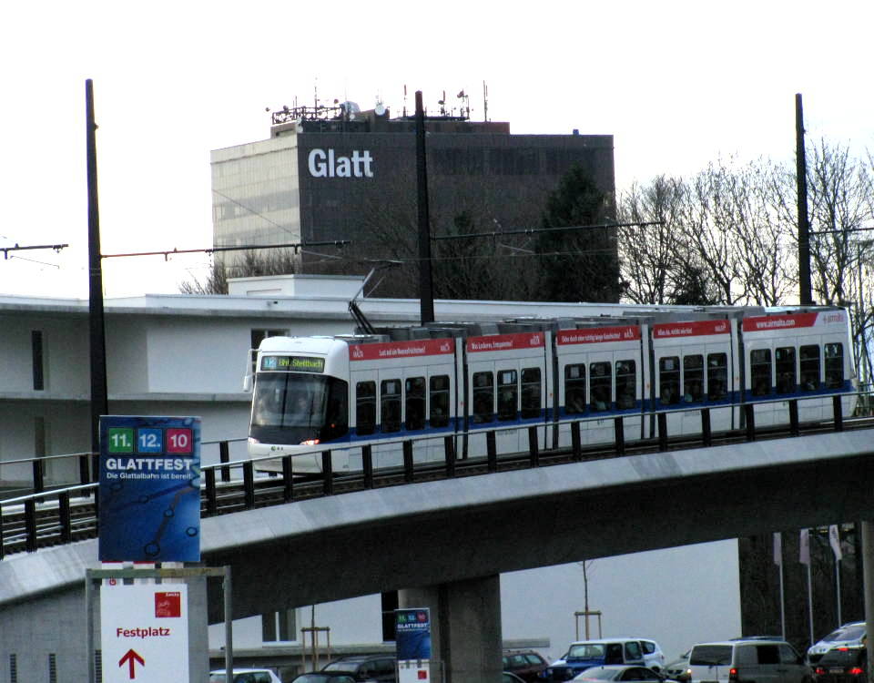 Glattalbahn opening at Zentrum Glatt