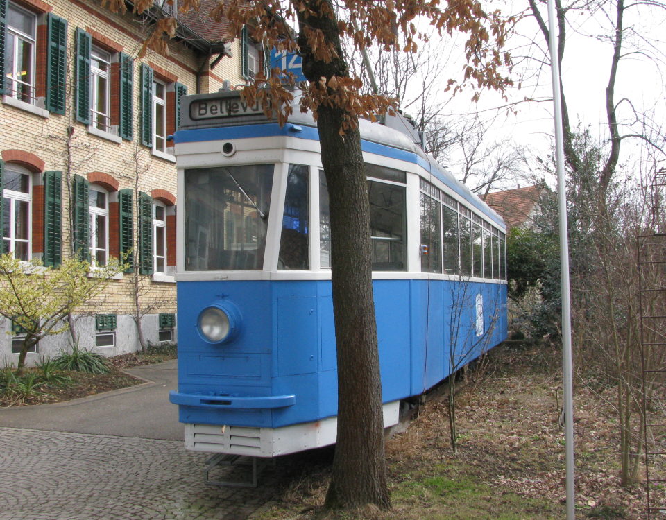 Pedaler tram 1517 at Wagerenhof in Uster