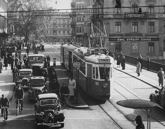 pedaler tram on sihlbruecke