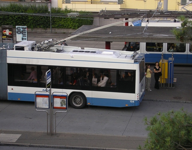 Trolleybus and tram Bucheggplatz