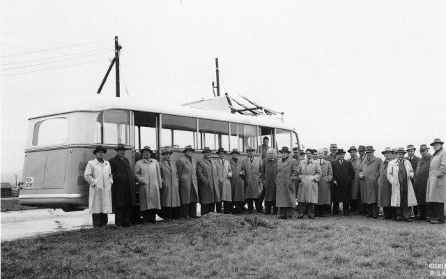 Gyrobus prototype at airport